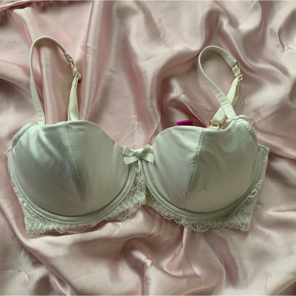 L’agent by Agent Provocateur Underwire Padded Lace Bra Size 32D
